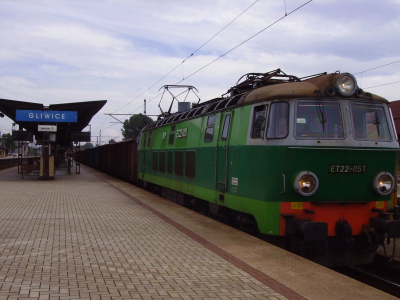 Eine ET 22 im Bahnhof Gliwice im Juli 2008.