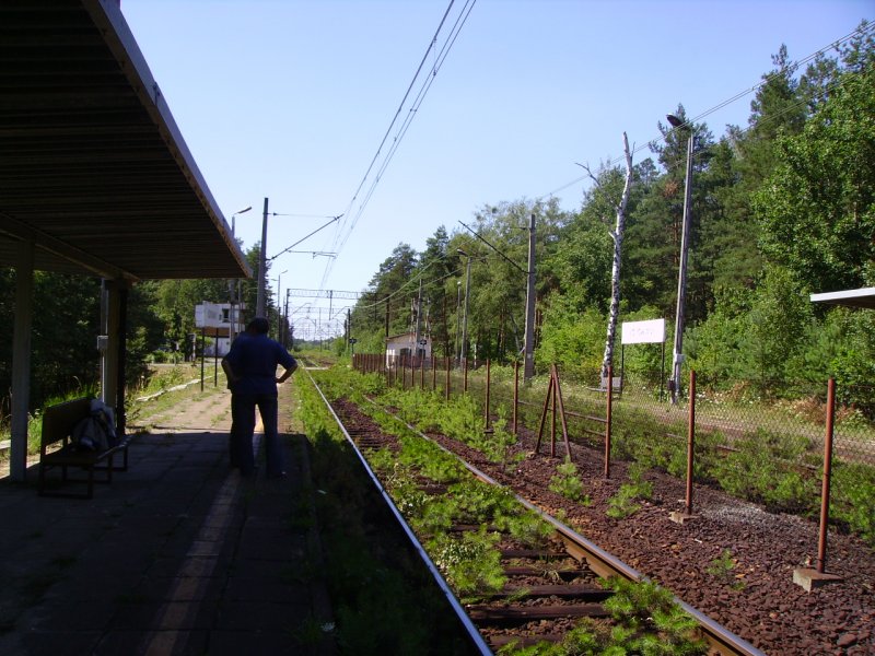 Im Bahnhof Borowiany im Sommer 2006.